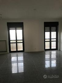 Appartamento 4 vani Bari Palese