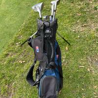 Sacca da golf per bambini, con 7 ferri.