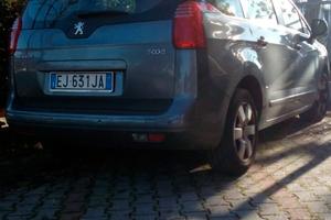 PEUGEOT 5008 1ª serie - 2011