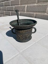 Mortaio di bronzo antico raro e da collezione