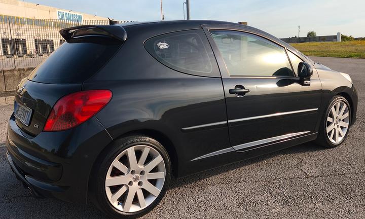 Peugeot 207 GTI 