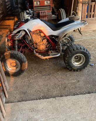 Yamaha raptor 660