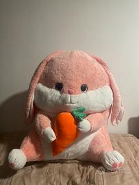 Peluche coniglietto rosa gigante con carota