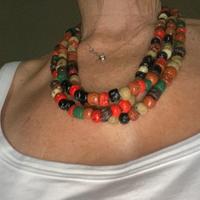 Collana Vestopazzo di tre fili di pietre