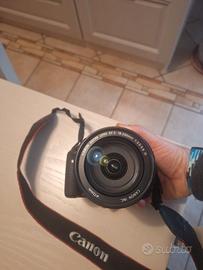 Fotocamera reflex Canon 600D + obiettivo 18/200 mm