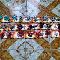 Lotto Bakugan, Carte e Arena