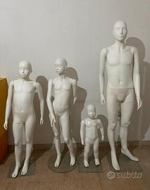 Manichini usati bianchi - con base in vetro