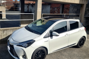 TOYOTA YARIS HYBRID Y20 SPECIAL EDITION come nuova