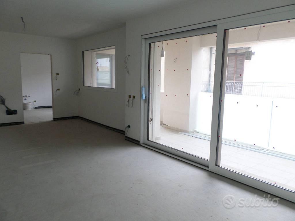Appartamento di 103 m² con 3 locali e box auto a C - Vista 2