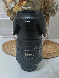 Obiettivo Sigma 28-200 mm D attacco Nikon 
