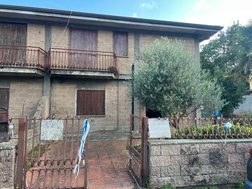 Villetta a schiera bilivello