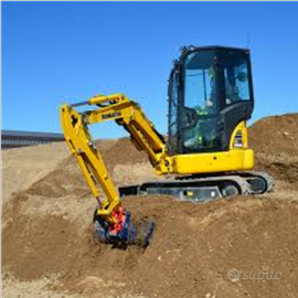 Lavoretti di scavi con scavadore,per campi aree