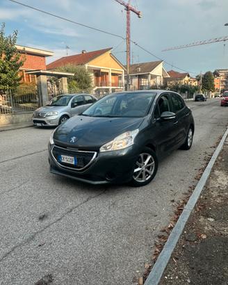 Peugeot 208 1.2 benzina