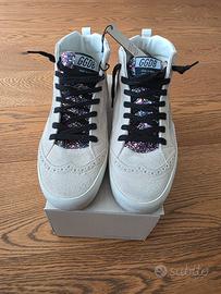Golden goose Mid Star da donna in suede beige con 