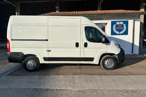 PEUGEOT Boxer 335 2.2 BlueHDi 140 S&S L2 H2 PC-T