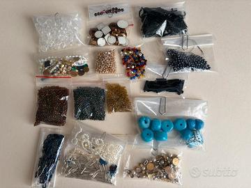 Perle e perline di vari colori