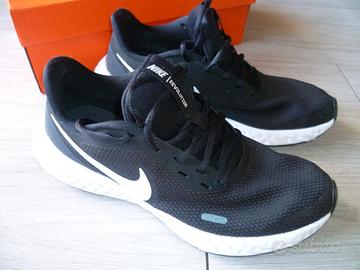 Nike Revolution 5