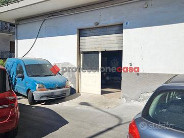 Gravina Due Obelischi - Ampio Deposito 100mq