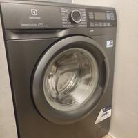 Lavatrice Electrolux nera
