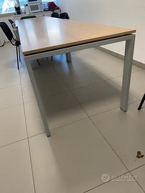 Tavolo per vari usi (Riunioni,mensa)