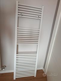 Termoarredo bagno 120x65 cm interasse 600 mm