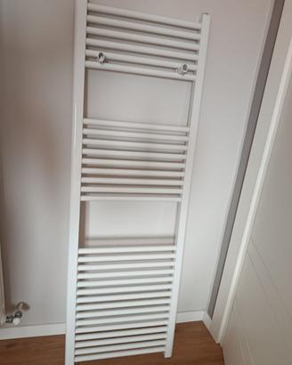 Termoarredo bagno 120x65 cm interasse 600 mm