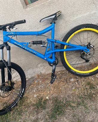 Santa cruz bullit