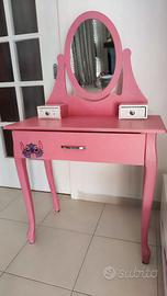 Scrivania con specchieta