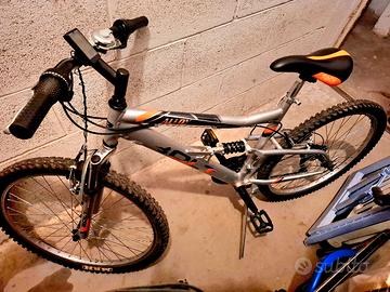 mountain bike 