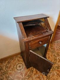 Comodino retrò rivisitato