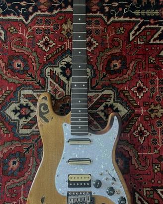 STRATOCASTER LIUTERIA