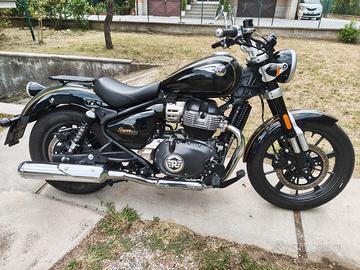 Royal Enfield Super Meteor 650 - 2024