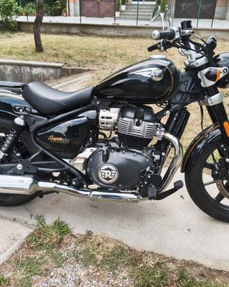 Royal Enfield Super Meteor 650 - 2024