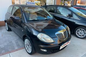 Lancia Ypsilon 1.4 Oro AUTOMATICA