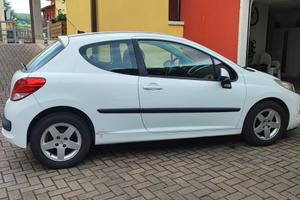 Peugeot 207 1.4HDI 70CV 3p Energie Sport NEOPA