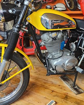 Ducati scrambler 450 Desmo