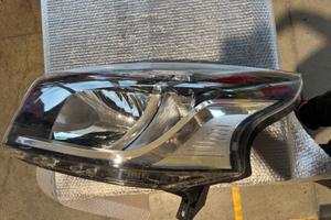 fanale anteriore sinistro renault trafic 2016