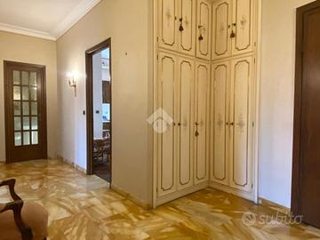 4 LOCALI A GRUGLIASCO