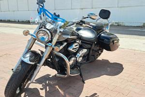 Custom Yamaha XVS 950 Midnight star