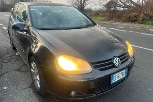 Volkswagen Golf 1.6 16V FSI 3p. Sportline