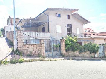 Bosa, villa singola+bivano autonomo