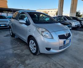 Toyota Yaris 1.0 3 porte Sol