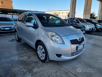 Toyota Yaris 1.0 3 porte Sol