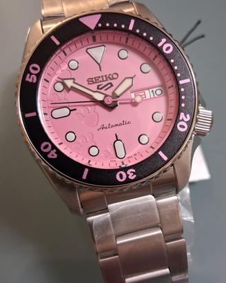 seiko 5 sports pantera rosa limited edition 