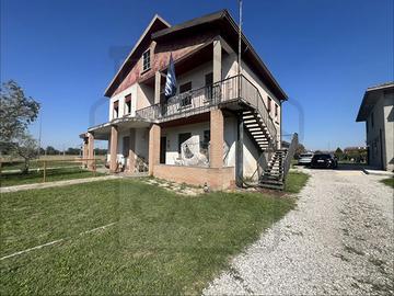 APPARTAMENTO DA RISTRUTTURARE IN BIFAMILIARE