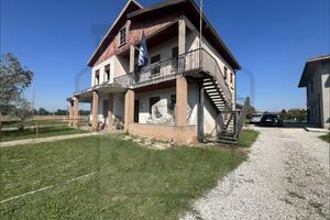 APPARTAMENTO DA RISTRUTTURARE IN BIFAMILIARE