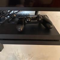 Playstation 4  1 tb + un controller e 2 giochi