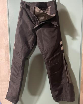 Pantaloni moto Revit