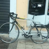 Bicicletta da corsa usata pochissimo