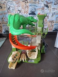 Parcheggio auto T Rex